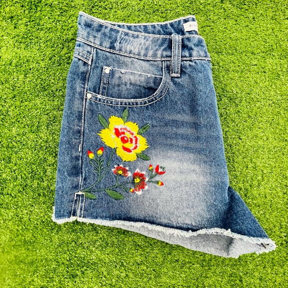 Blu Pepper Boho Floral Embroidered Jean Shorts - Picture 3 of 6